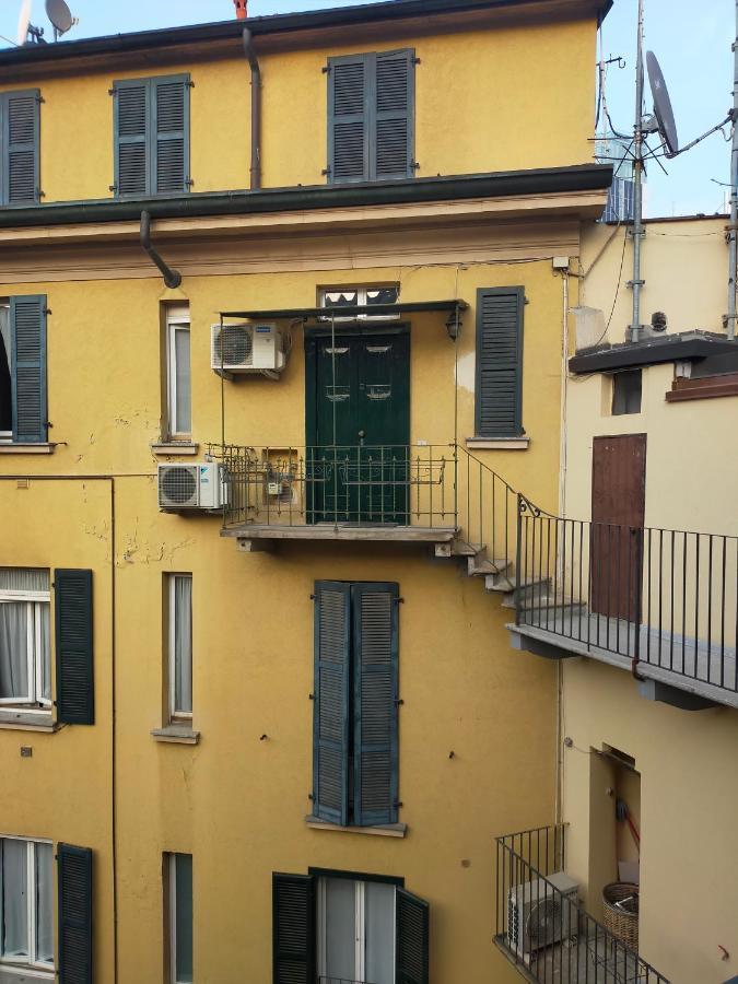 Central Guesthouse Cir 015146-Cni-01484 Mailand Exterior foto